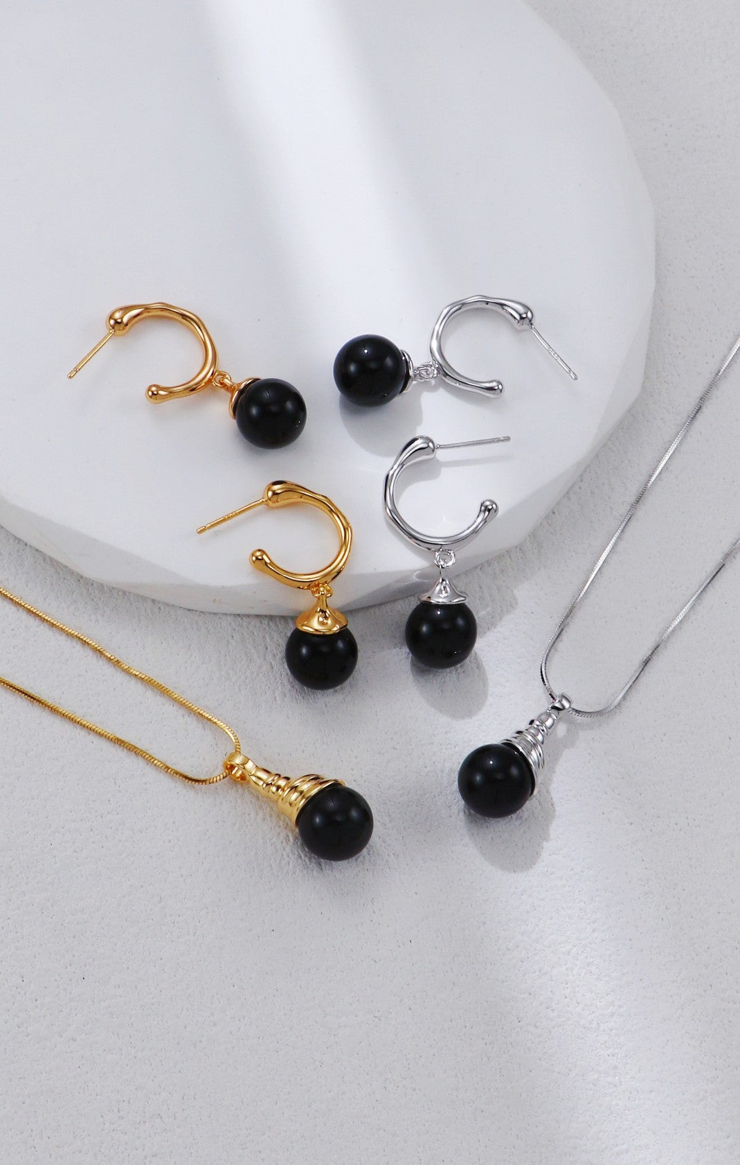 Niche Design Series Sterling Silver Black Agate Necklace