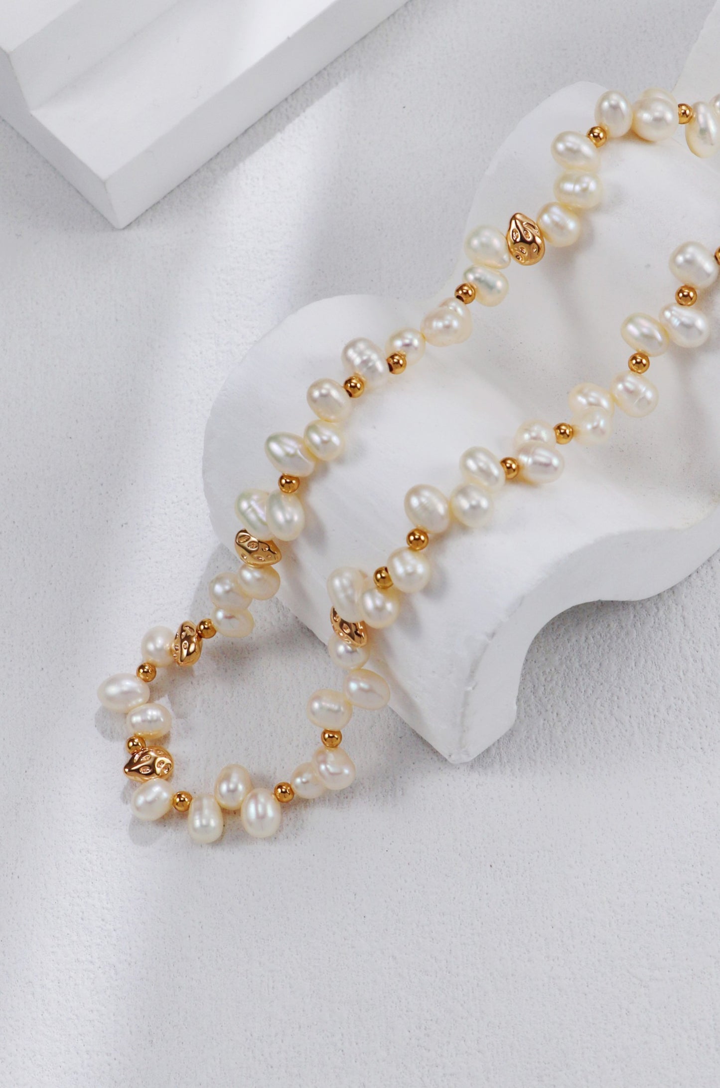 Niche Design Series Sterling Silver Vintage Gold Pearl Necklace