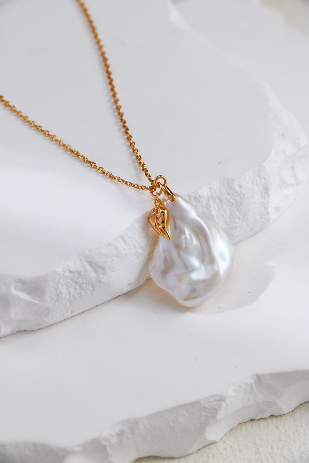 Niche Design Series Sterling Silver Petal Vintage Pearl Necklace