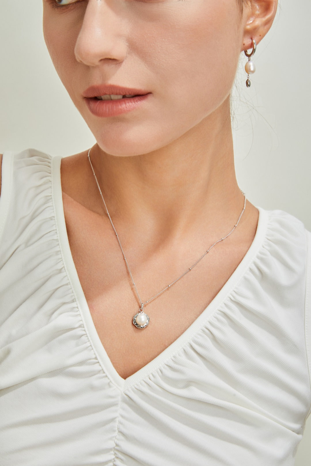 Niche Design Series Sterling Silver Vintage Gold Pearl Pendant Necklace