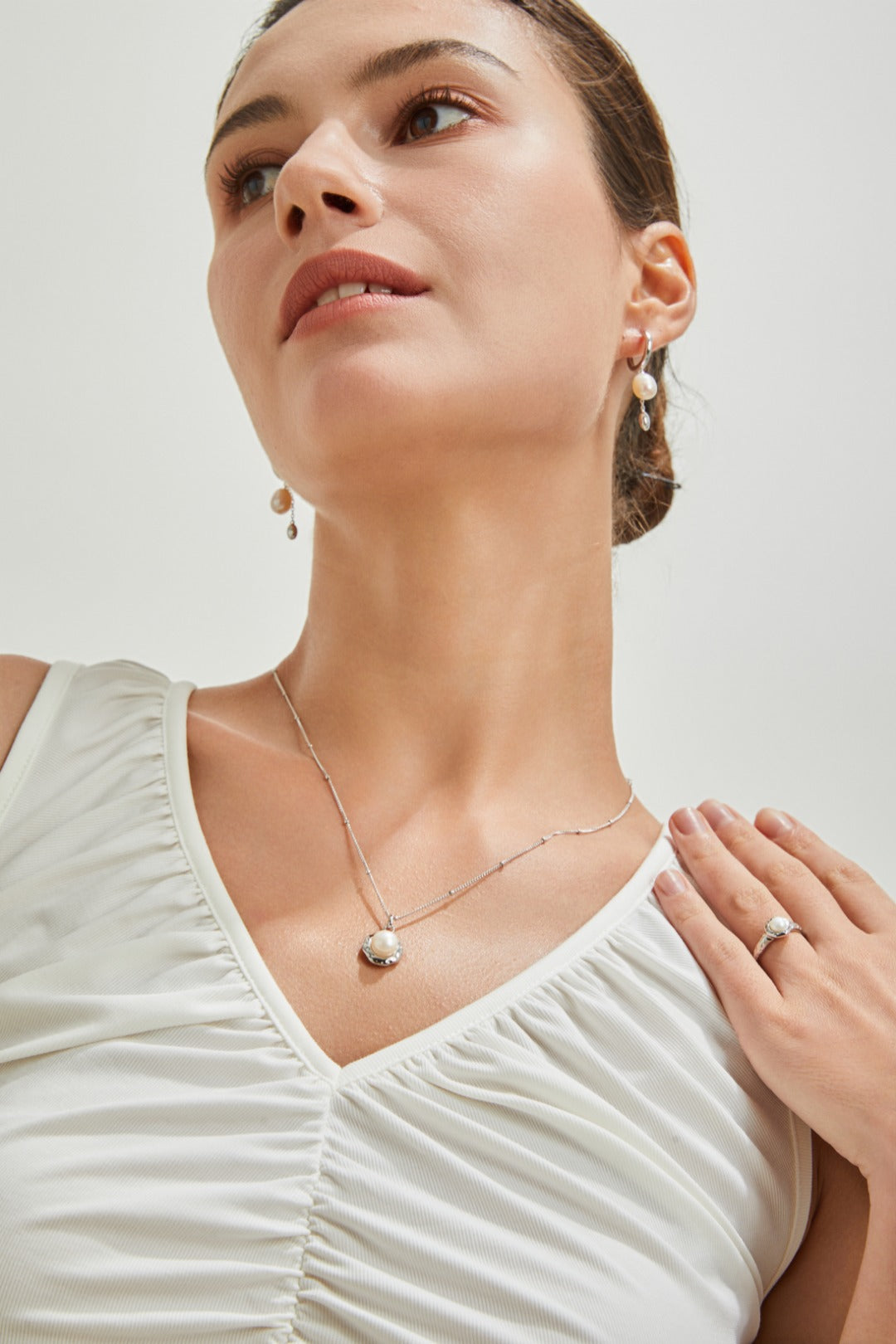 Niche Design Series Sterling Silver Vintage Gold Pearl Pendant Necklace