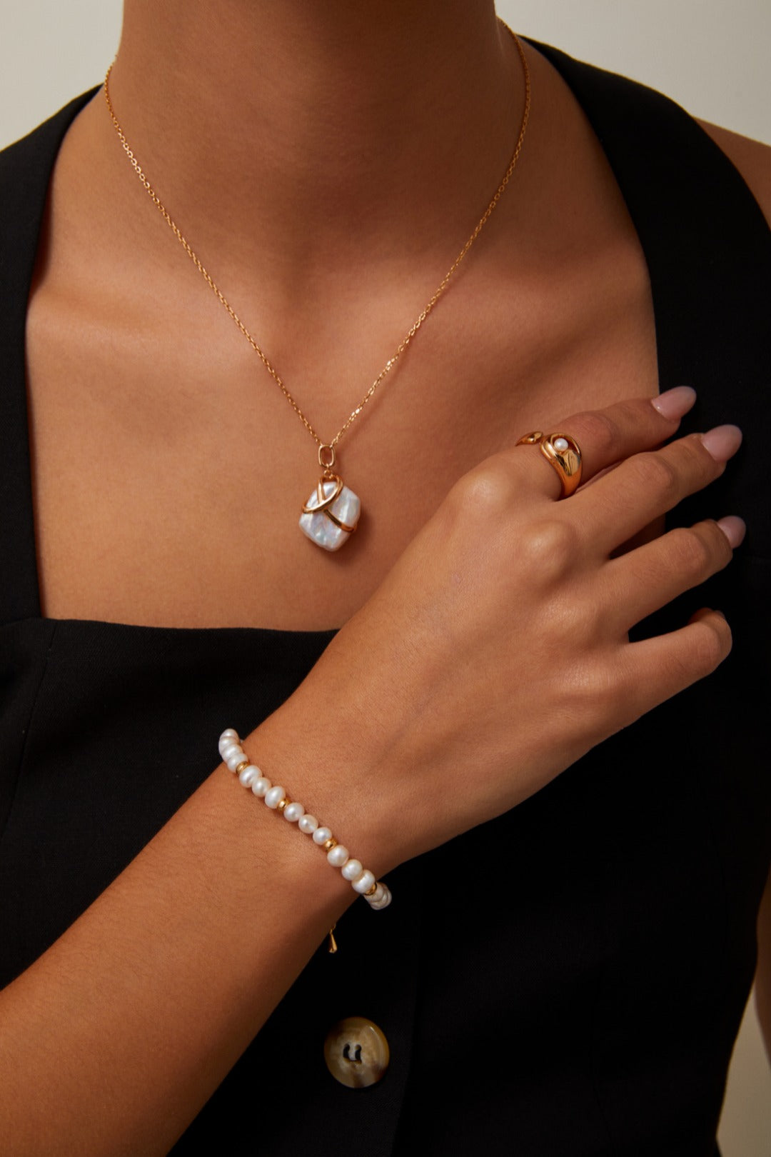 Niche Design Series Sterling Silver Square Vintage Pearl Necklace
