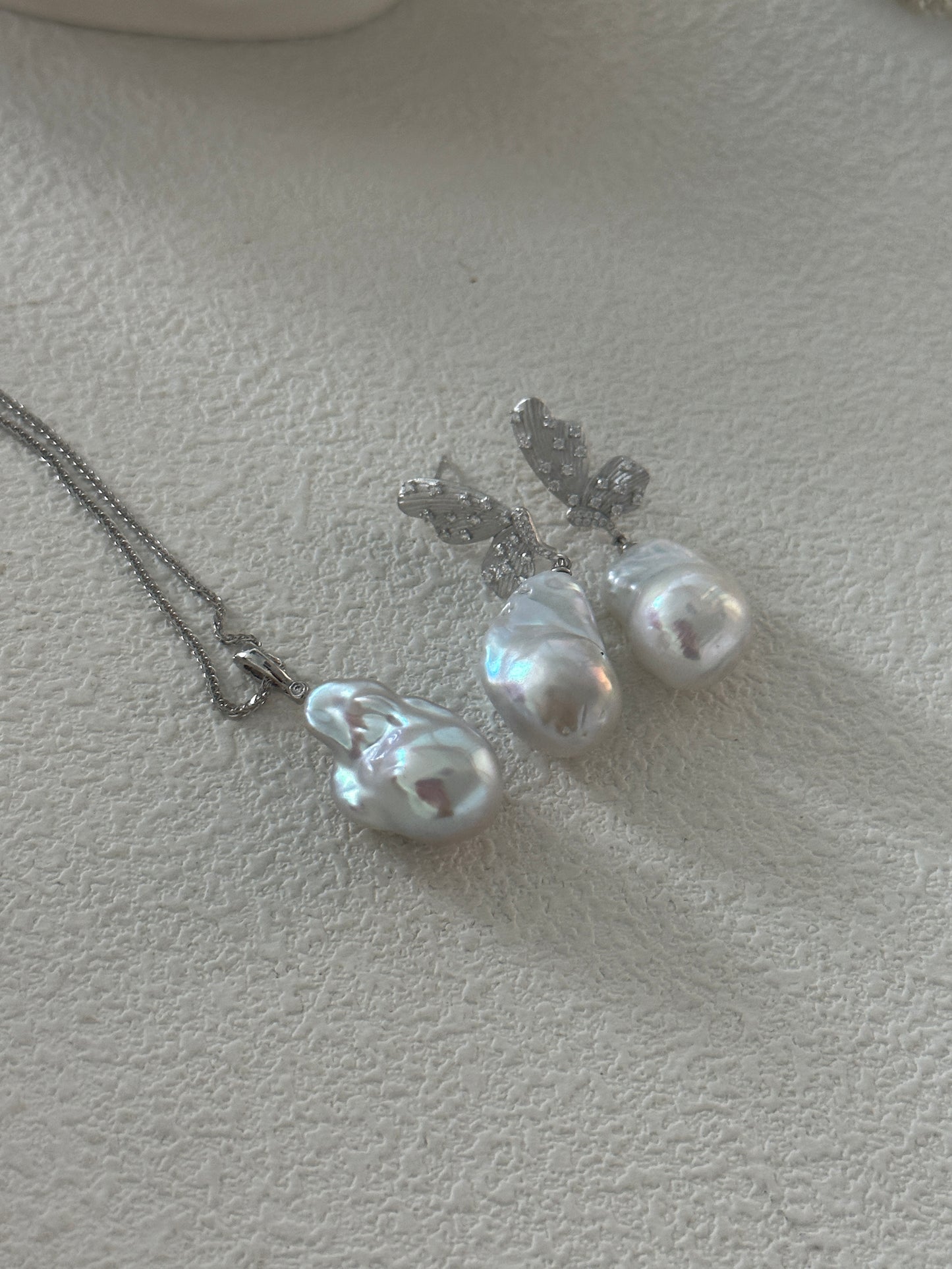 Natural super bright super large baroque butterfly pearl sterling silver hanging tail earrings