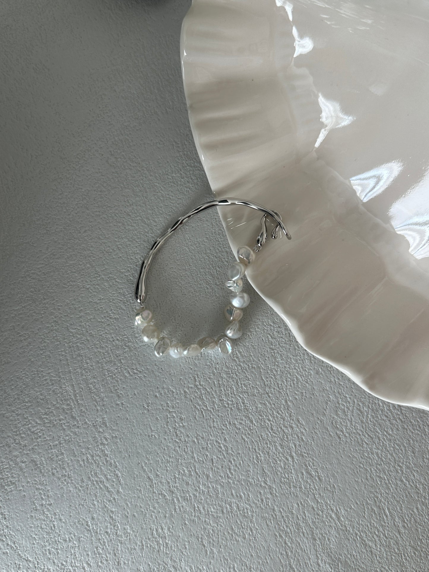 Natural baroque pearl sterling silver bracelet