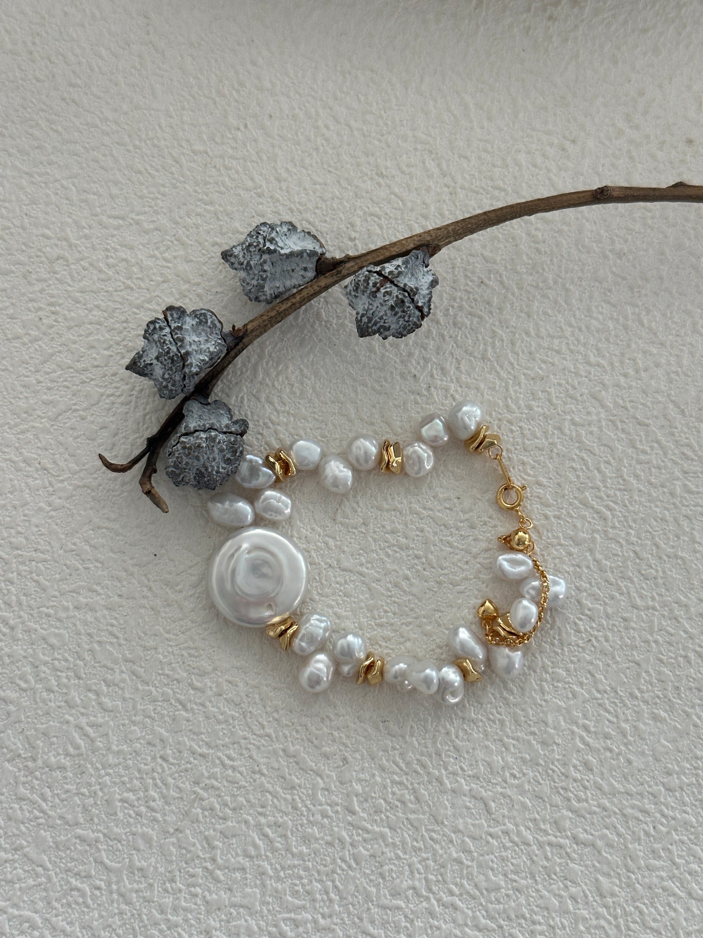 Natural Baroque disc pearl sterling silver gold-plated bracelet