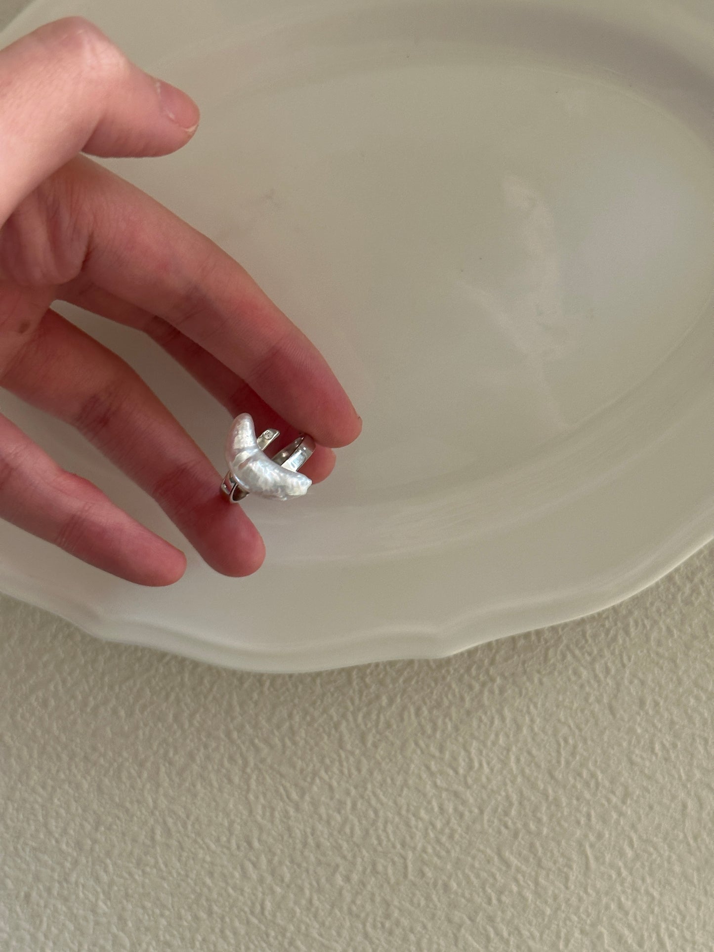 Natural super bright baroque pearl sterling silver ring