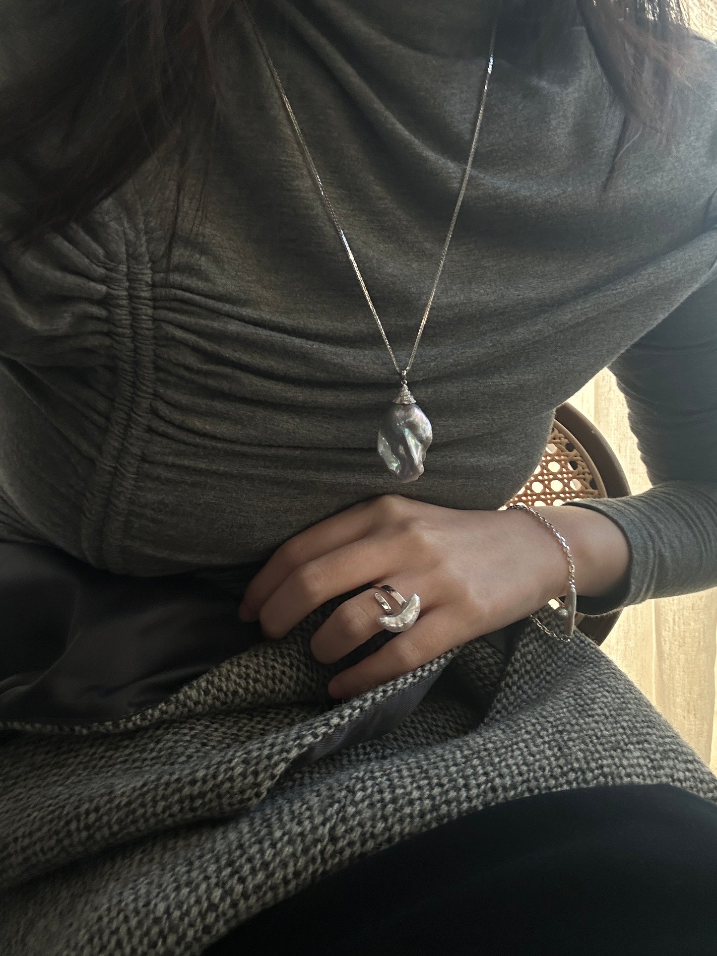Natural super bright baroque pearl sterling silver ring