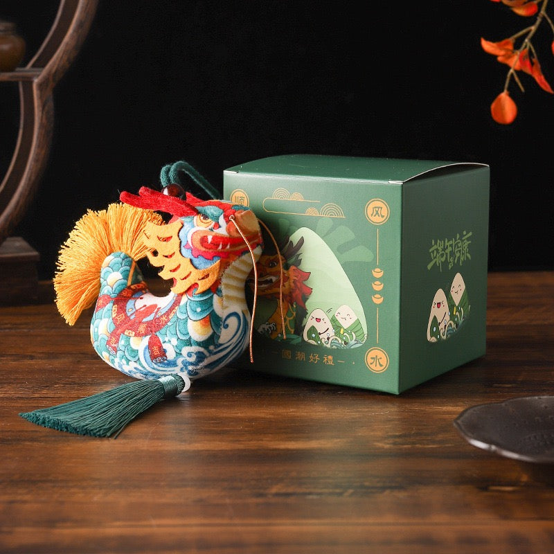Intangible cultural heritage handmade dragon sachet