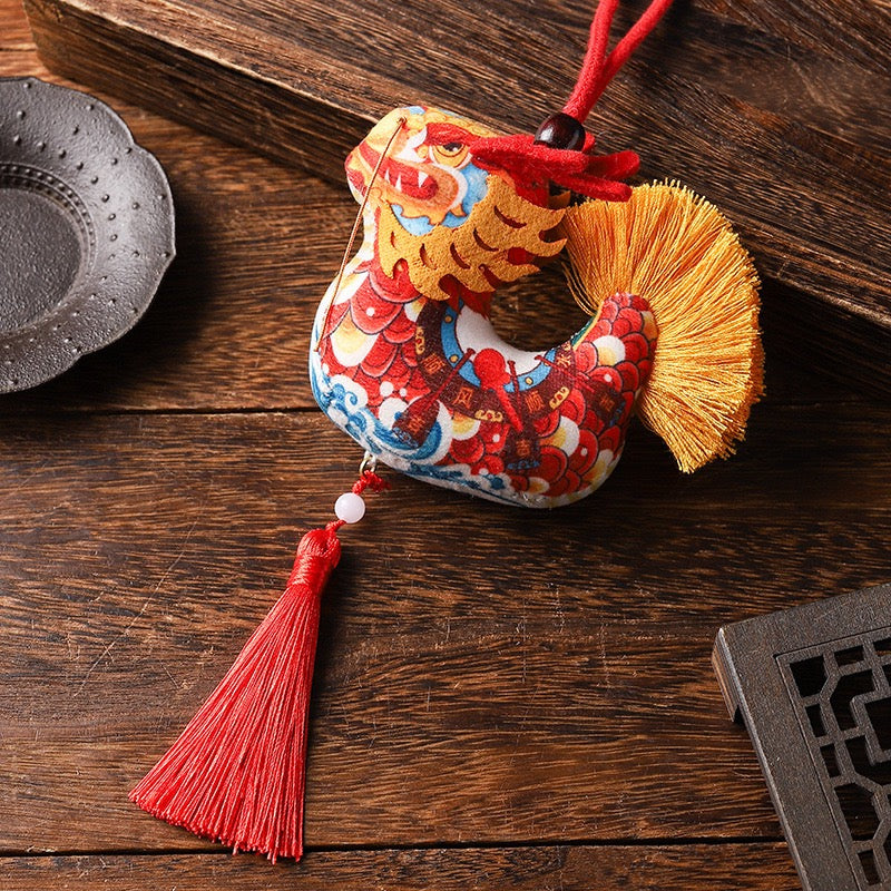 Intangible cultural heritage handmade dragon sachet