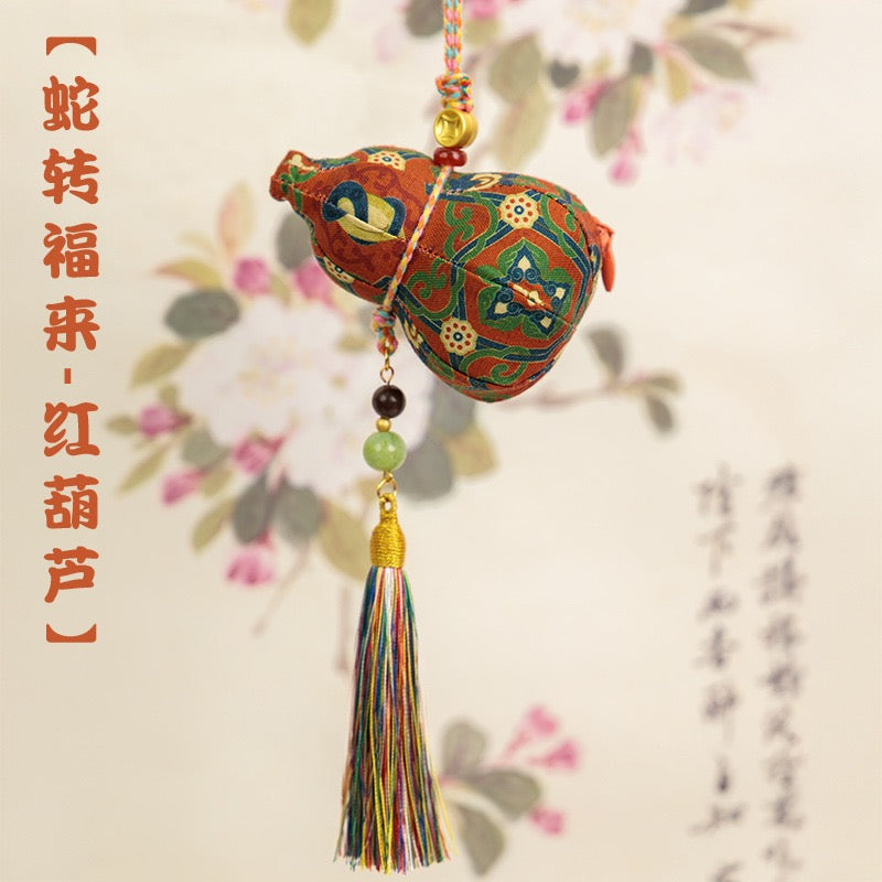 Intangible cultural heritage hand gourd sachet