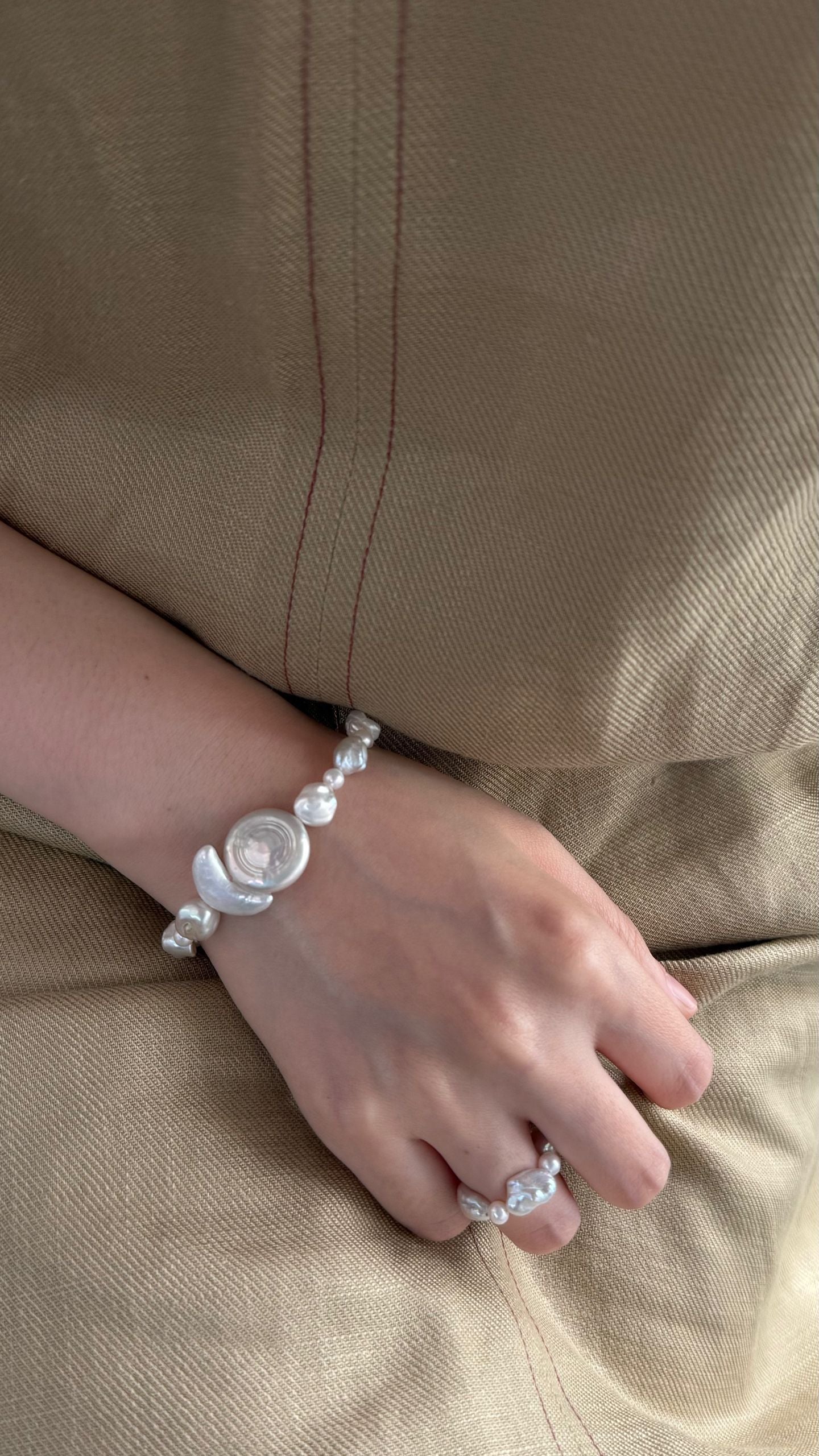 Pure natural Baroque sun and moon shaped pearl bracelet