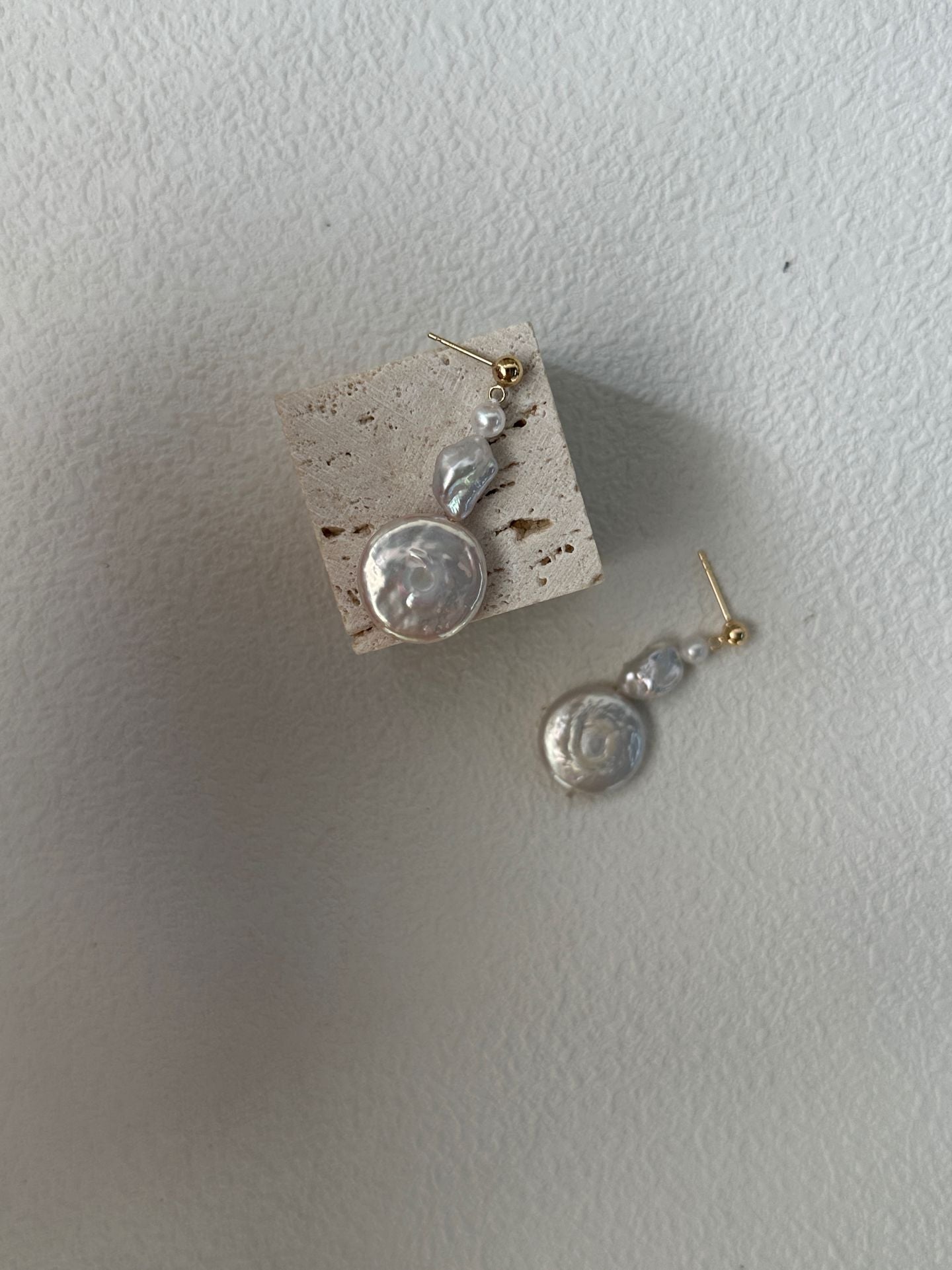 Pure natural Baroque round pearl earrings