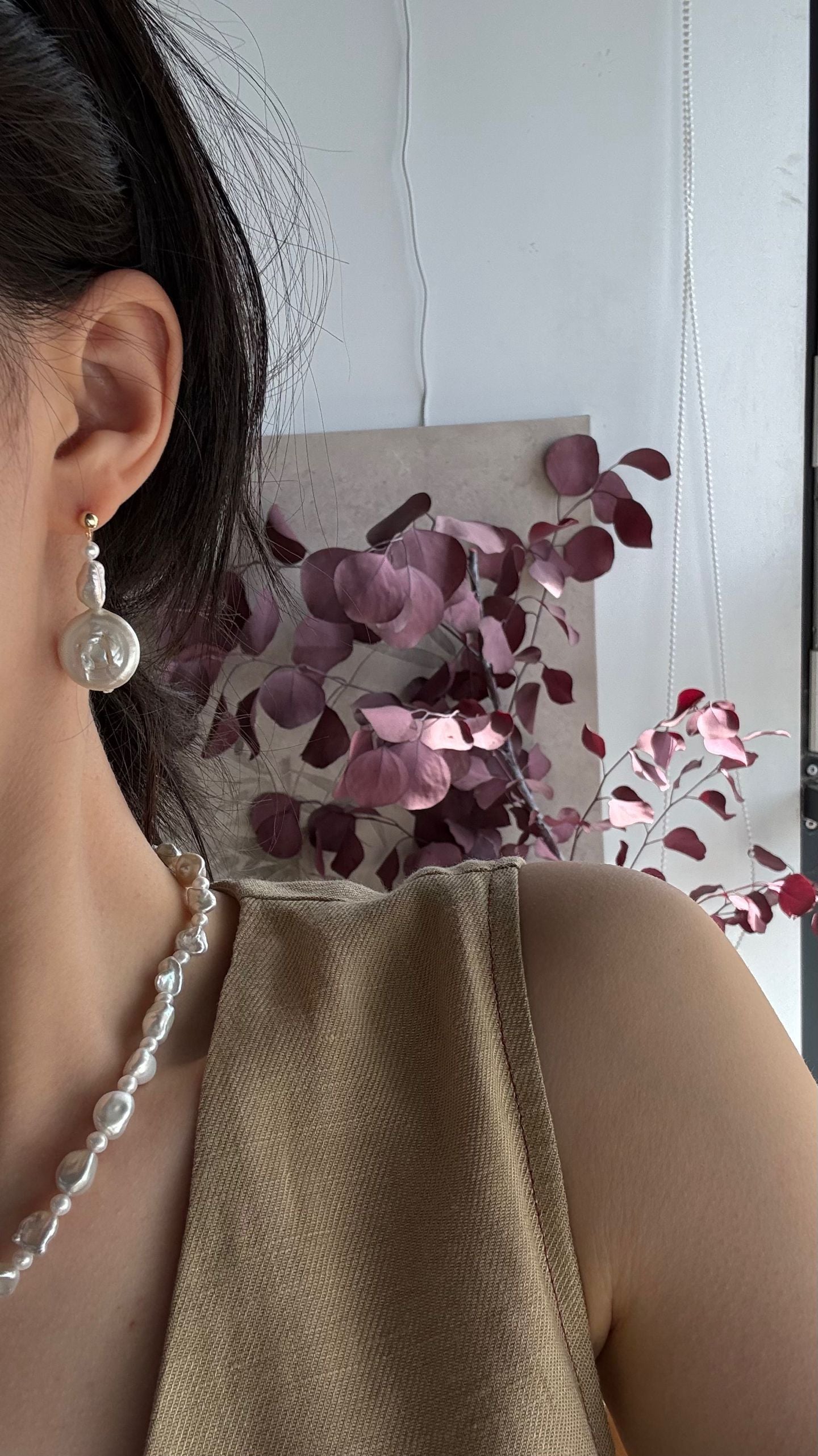 Pure natural Baroque round pearl earrings