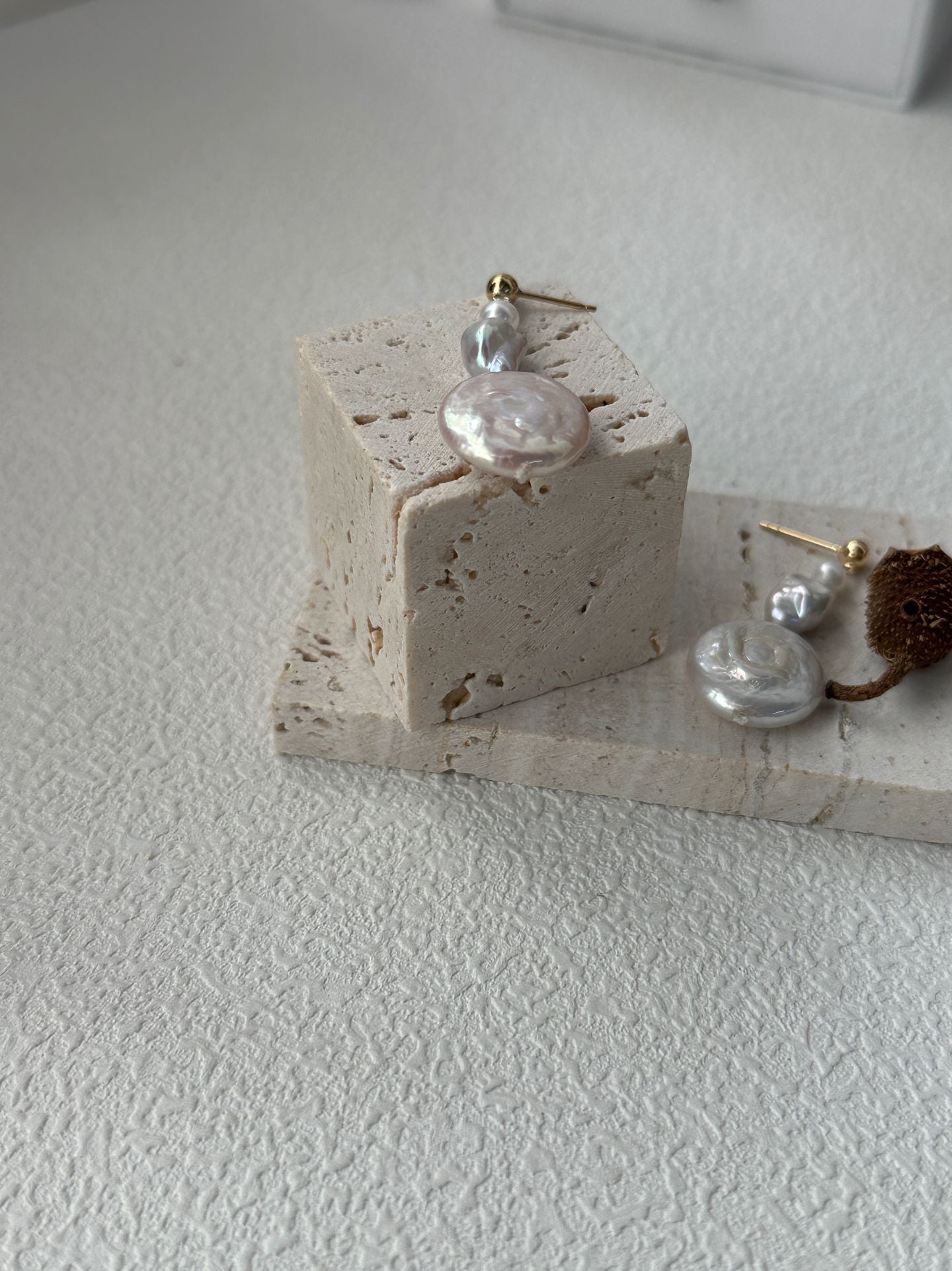 Pure natural Baroque round pearl earrings