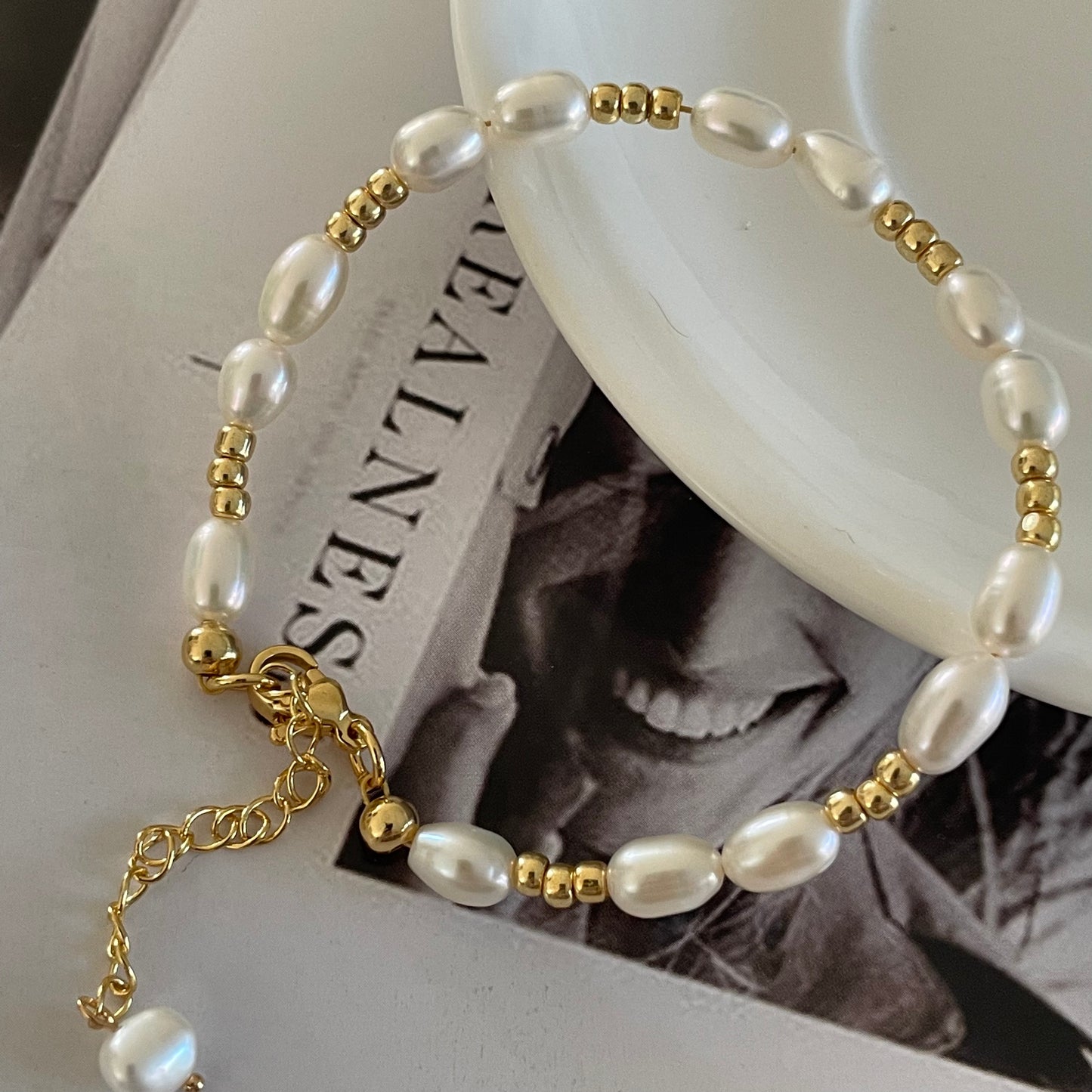 Gold pearl bracelet