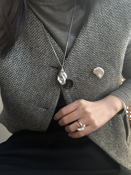 Natural super bright baroque pearl sterling silver ring