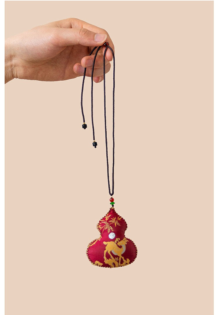 Intangible Cultural Heritage Handmade Gourd Scented Bag Necklace
