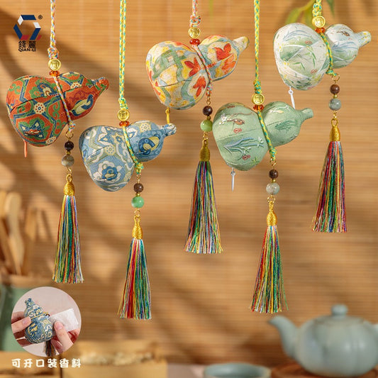 Intangible cultural heritage hand gourd sachet