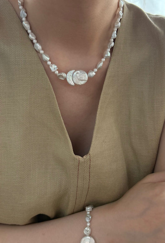 Pure natural Baroque sun and moon shaped pearl necklace