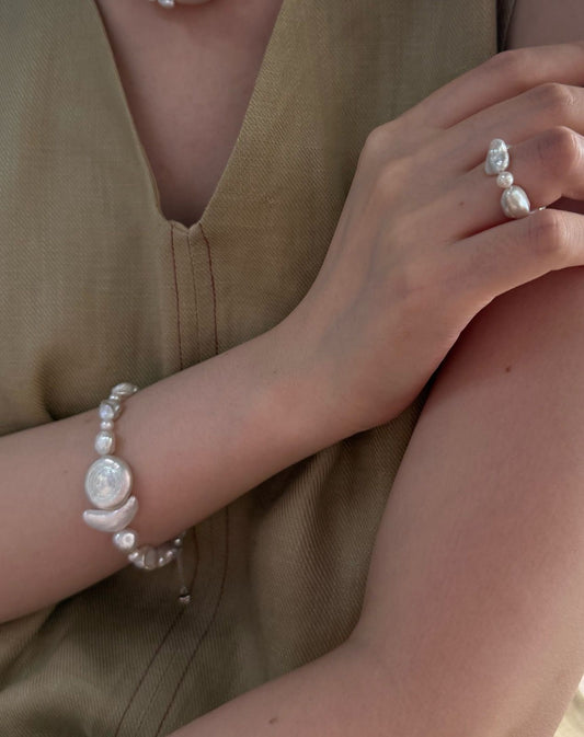 Pure natural Baroque sun and moon shaped pearl ring, elastic